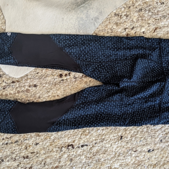 Lululemon crop leggings - Picture 2 of 7